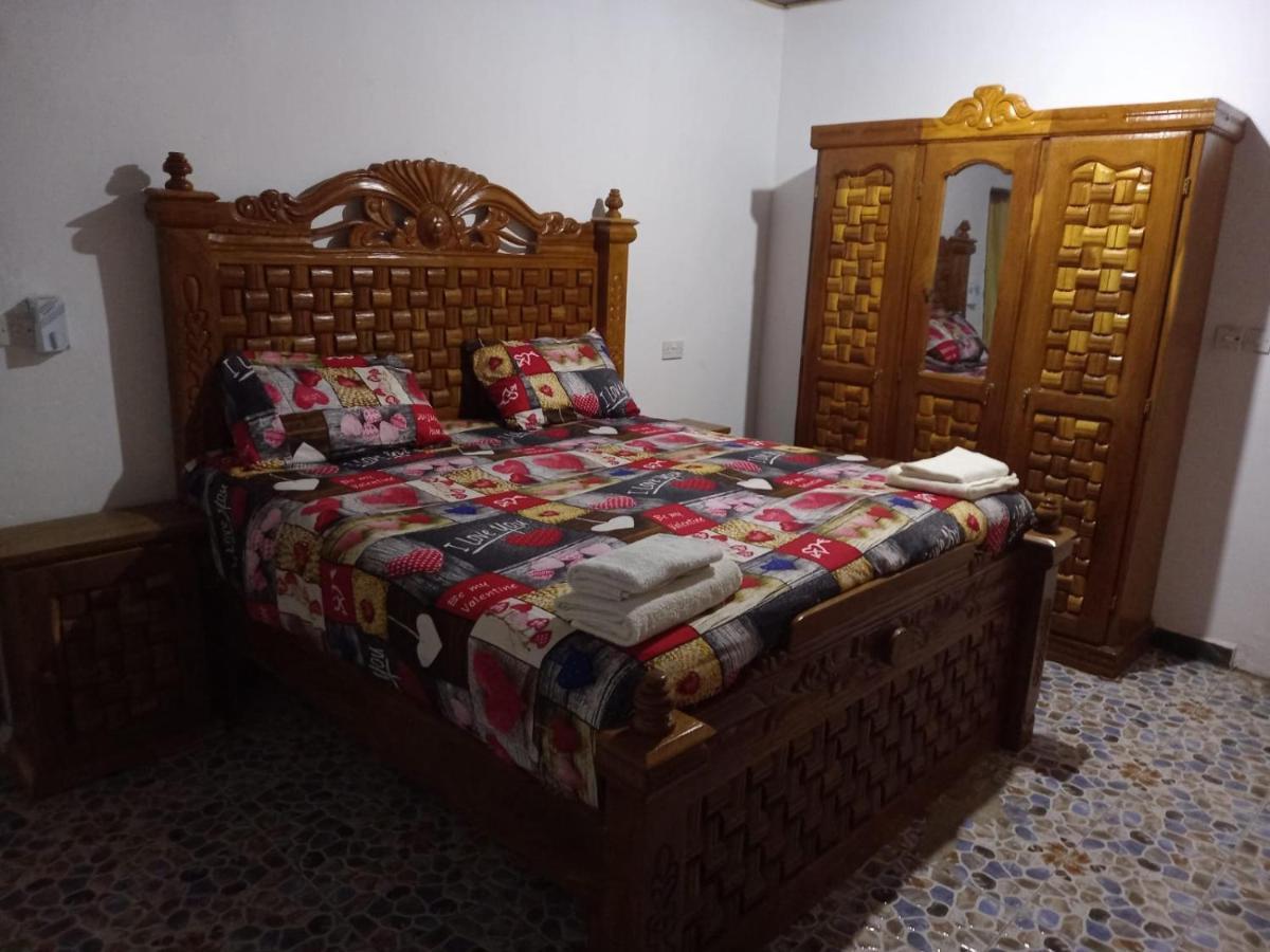Three Sisters Guest House Kololi Dış mekan fotoğraf